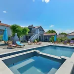 Apartman Franica With Heated Pool And Hot-tub - Two Bedroom With Terrace Privlaka (Zadar)
